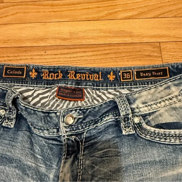 Rock Revival Celinda Easy 4.5&quot; Shorts Size 36