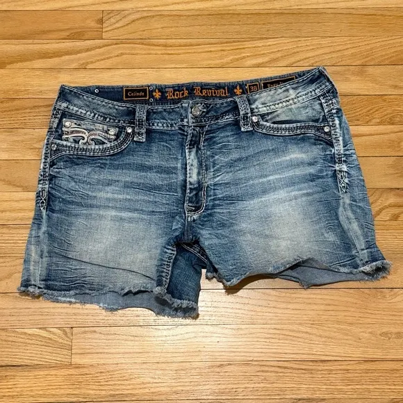 Rock Revival Celinda Easy 4.5&quot; Shorts Size 36