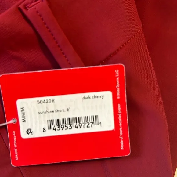 Spanx Medium Shorts Sunshine Short 6” in Dark Cherry UPF 50  back pockets NWT
