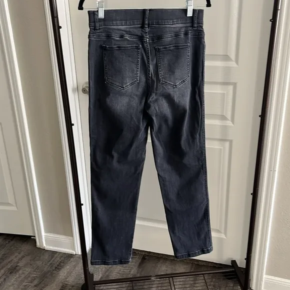 Spanx Straight Leg Jeans in Vintage Black Size MP