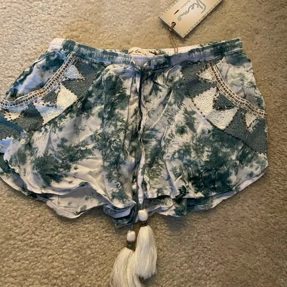 Summer shorts Size Medium