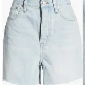 💙The Momjean Short in Fitzgerald Wash Madewell Jean Shorts💙‎