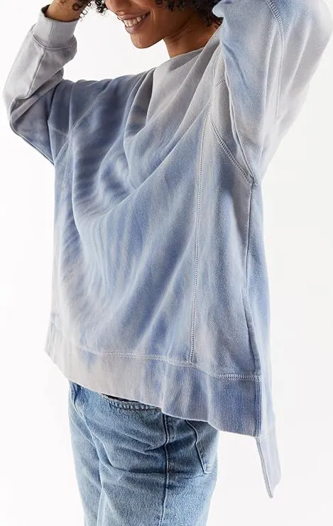 Tie-Dye Modern Weekender in Sky Blue by Z Supply ZT213266