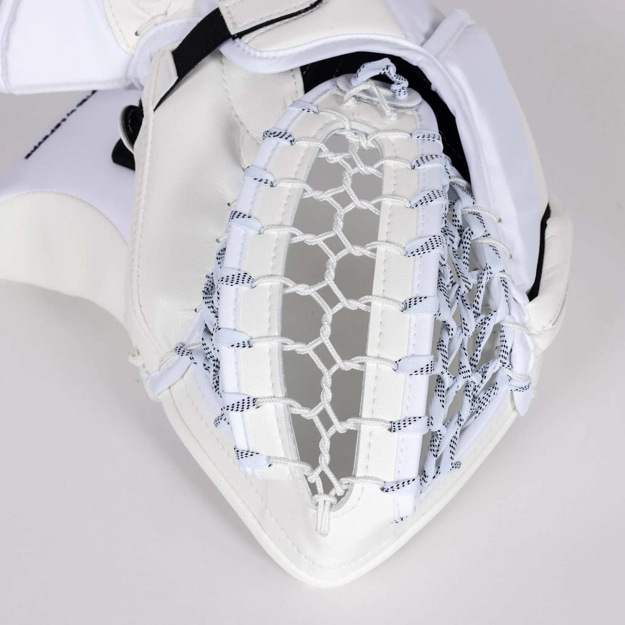 TRUE Catalyst PX5 Senior Goalie Catcher - Domestic 580