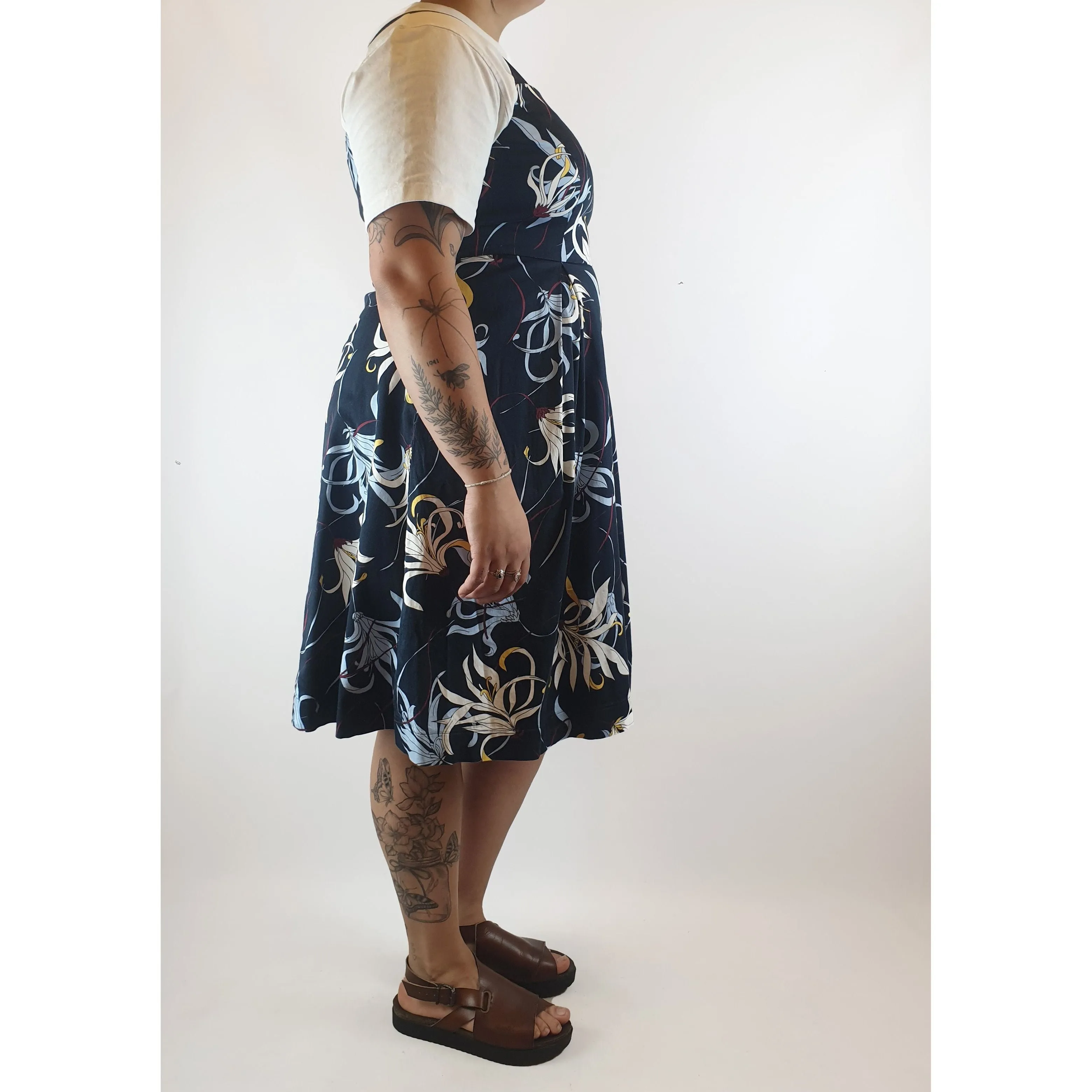 Veronica Maine pre-owned navy cotton sleeveless dress with lovely floral print size 14