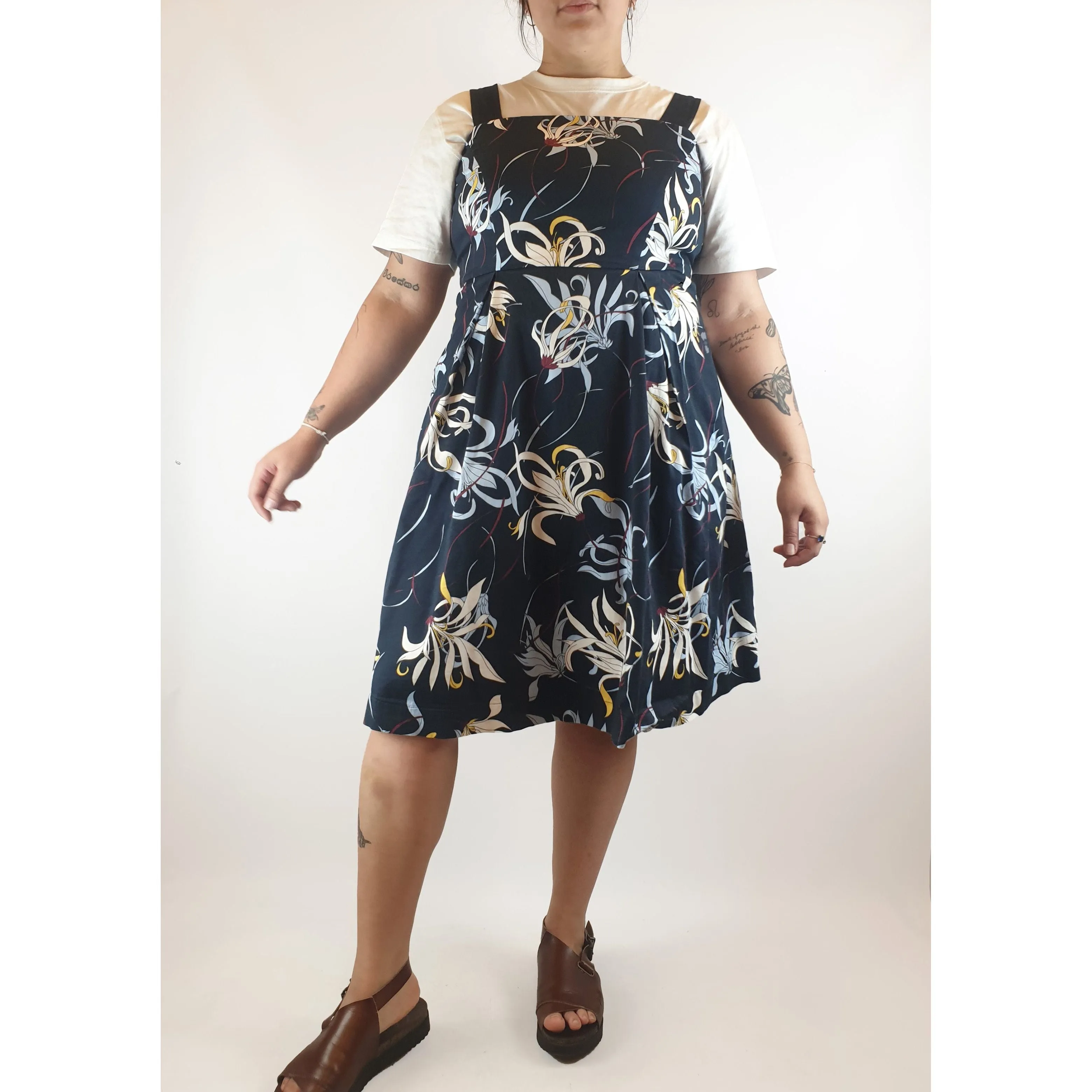 Veronica Maine pre-owned navy cotton sleeveless dress with lovely floral print size 14