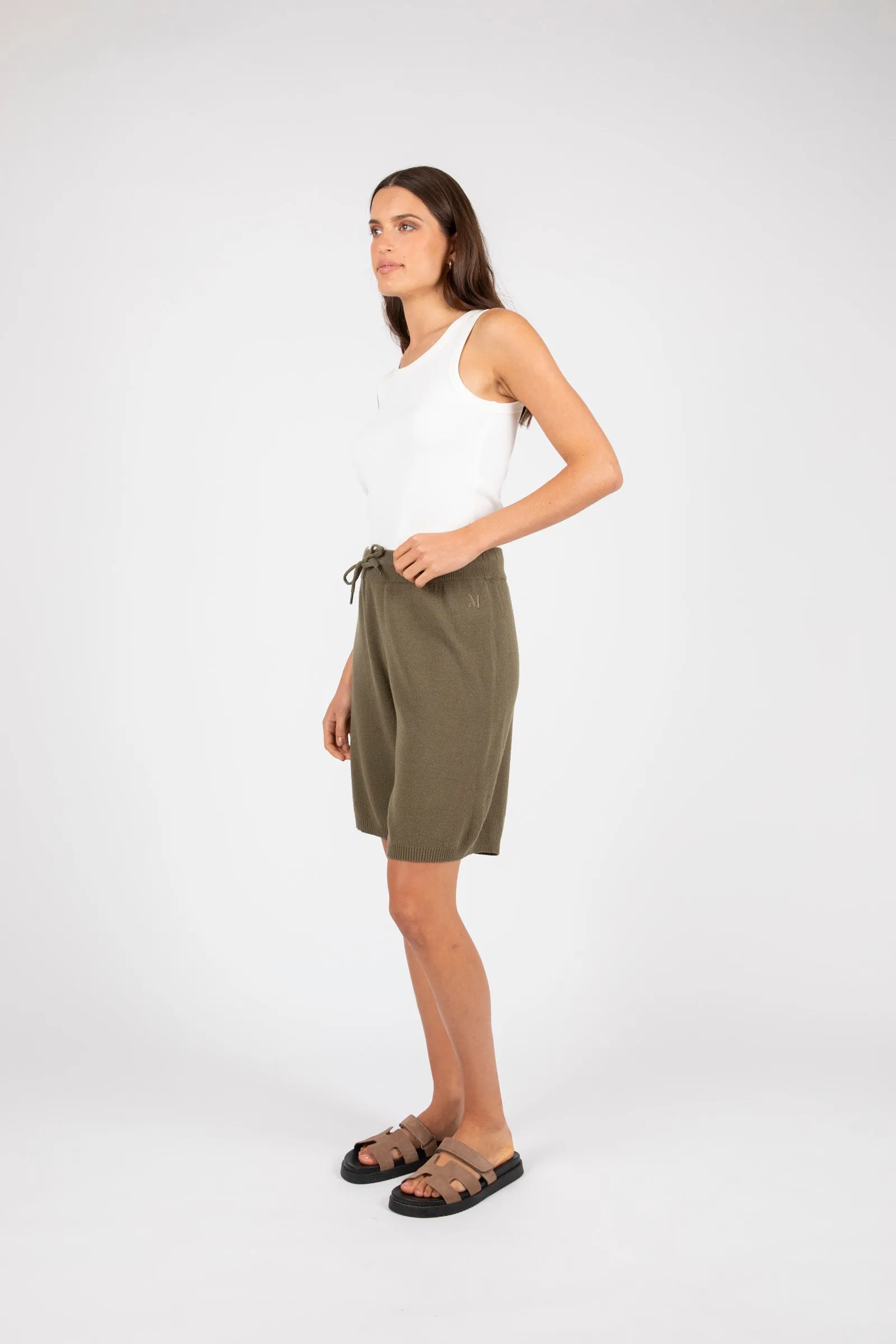 Villa Bermuda Knit Short - Olive