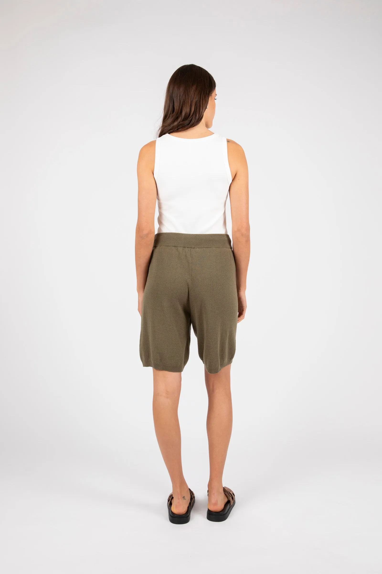 Villa Bermuda Knit Short - Olive