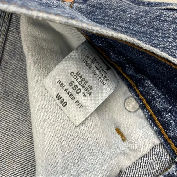Vintage Levi’s 550 High Waist Wedgie Jean Shorts