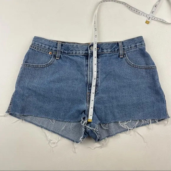 Vintage Levi’s 550 High Waist Wedgie Jean Shorts