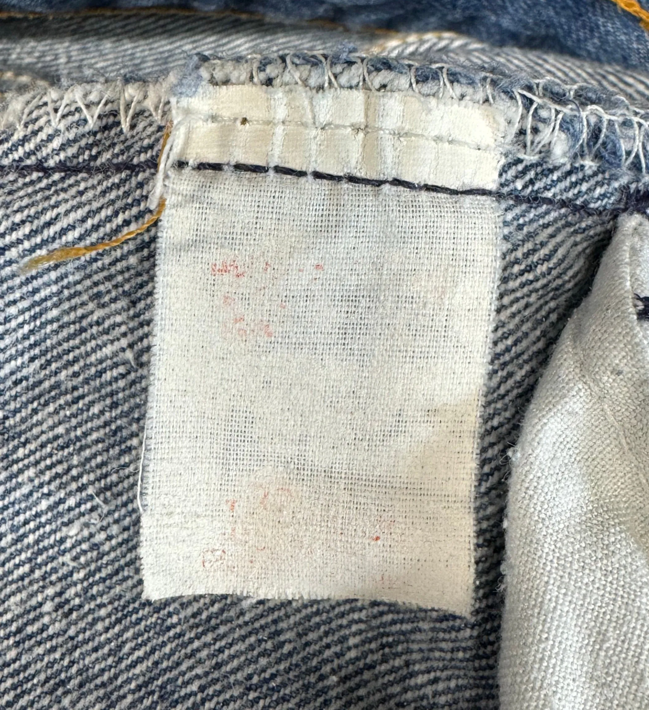 Vintage USA Made Levi 501 Denim Jeans (JYJ0324-095)