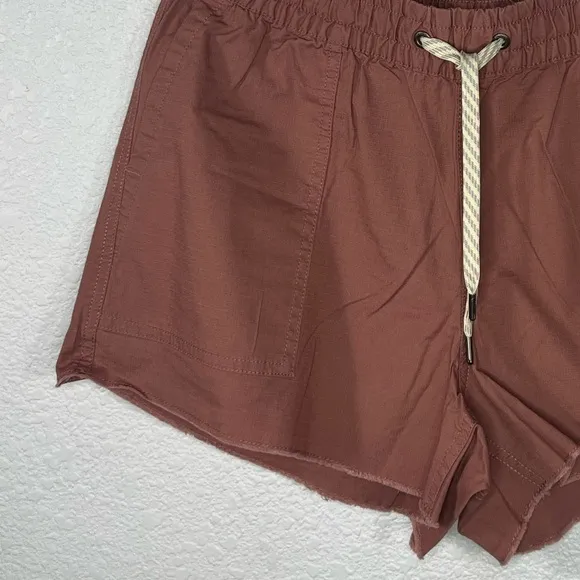 Vuori Vintage Ripstop Shorts - Women's Sz M in Marsala NWOT