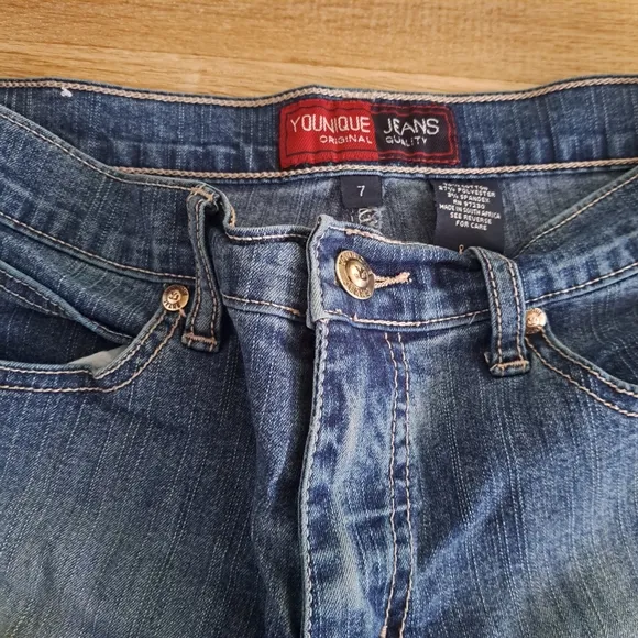 Younique Vintage Embroidered Blue Denim Bell Bottoms Jeans Size 7
